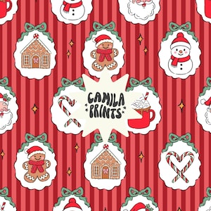 Peut inclure: Un motif de Noël festif avec diverses icônes de vacances. Le motif comprend des bonhommes en pain d'épices, des maisons, des bonhommes de neige, le Père Noël, des cannes en sucre et du chocolat chaud, le tout sur un fond à rayures rouges. Le texte "CAMILA *PRINTS*" est également présent.