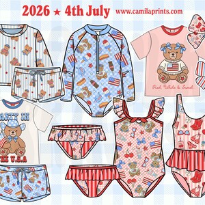 K&ouml;nnte beinhalten: Kollektion von Kinder-Bademode und Accessoires mit patriotischem Thema. Designs umfassen Teddyb&auml;ren, amerikanische Flaggen und Motive zum 4. Juli. Die Farbpalette umfasst Rot, Wei&szlig; und Blau. Der Text auf dem Bild lautet "2026 4th July" und "www.camilaprints.com".