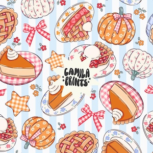 Pode incluir: Um padrão caprichoso com fatias de torta, abóboras e laços em um fundo listrado azul claro. A imagem inclui torta de abóbora, torta de cereja e pratos decorados com flores. O texto "CAMILA *PRINTS*" também é visível.