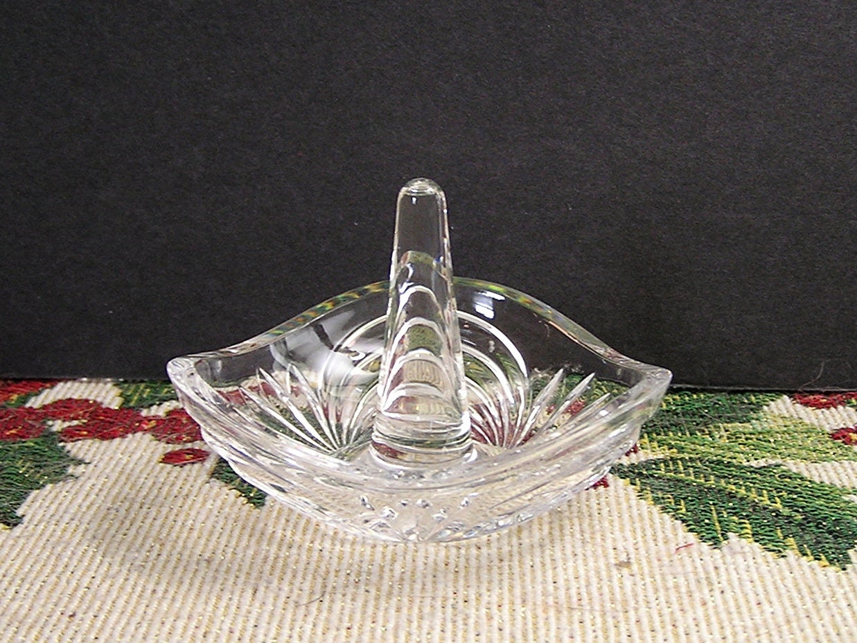 Royal Crystal Rock Aurea Crystal Ringholder