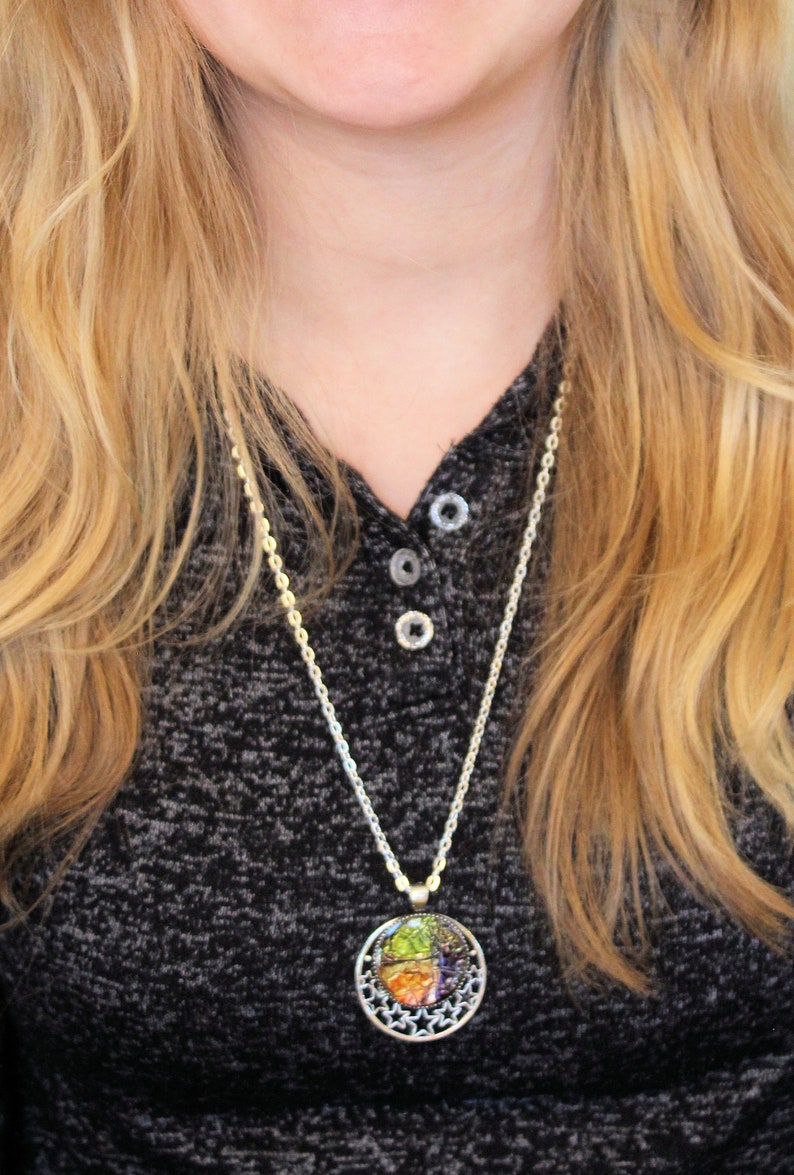 Colorful Pendant Modern Abstract Jewelry Gifts for Her Handmade Eyecatching Unique Necklace Dazzling Star Round Pendant Necklace