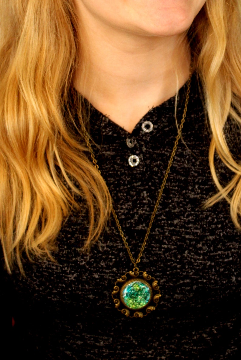 Modern Abstract Jewelry Colorful Pendant Gifts for Her Alcohol Ink Eyecatching Dazzling Sea Shell Pendant Unique Necklace Handmade