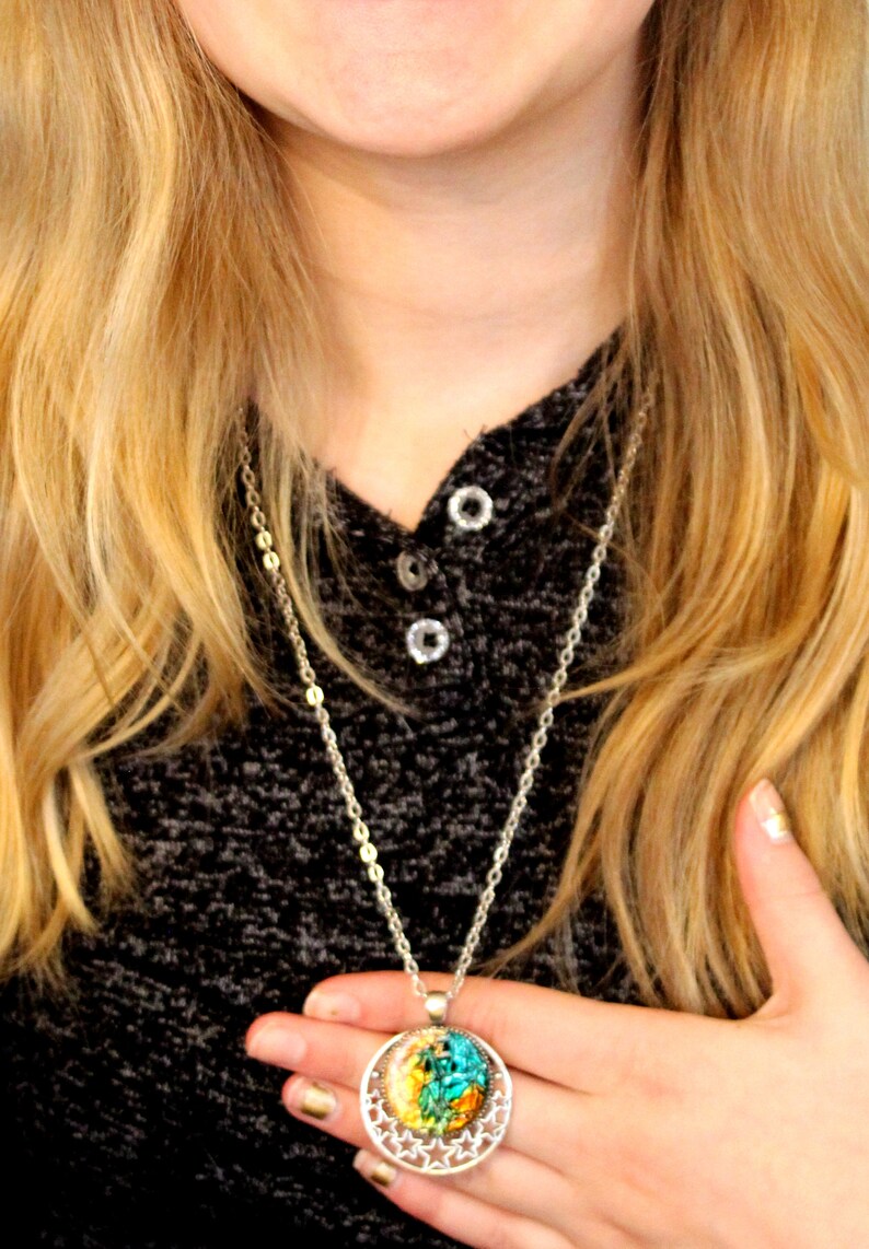 Dazzling Star Round Pendant Gifts for Her Eyecatching Handmade Necklace Modern Abstract Jewelry Colorful Pendant Unique Necklace