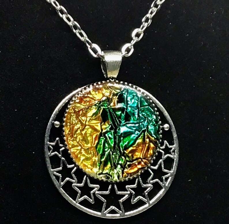 Dazzling Star Round Pendant Gifts for Her Eyecatching Handmade Necklace Modern Abstract Jewelry Colorful Pendant Unique Necklace