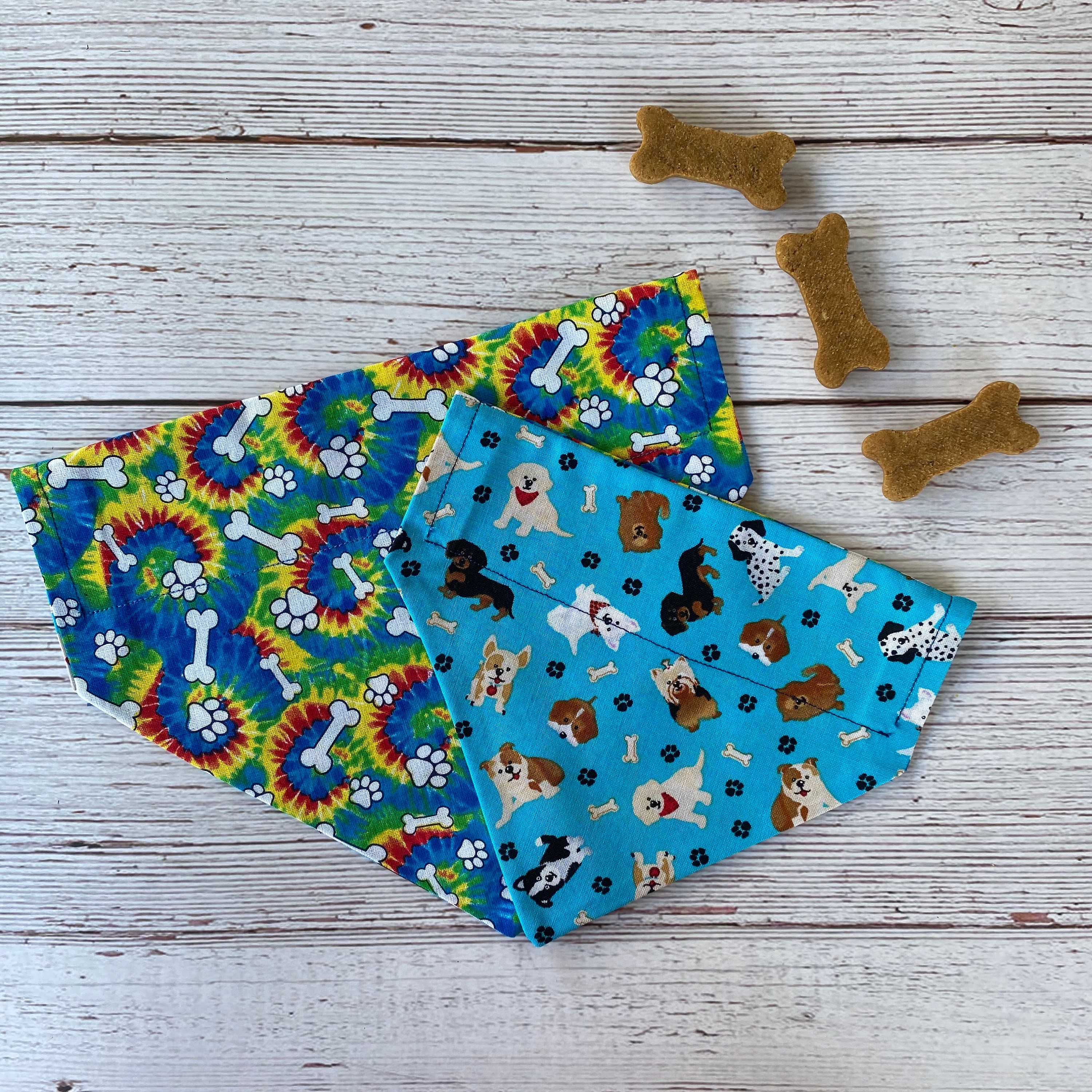 Dog and cat bandana-te-dye paw prnt | Ranbow dog, Dog gfts, Cat bandana