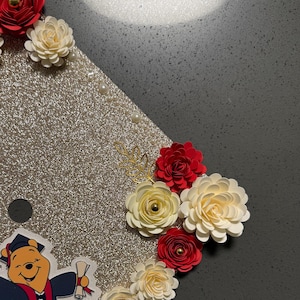 Adorno para birrete de graduación con forma de oso Pooh