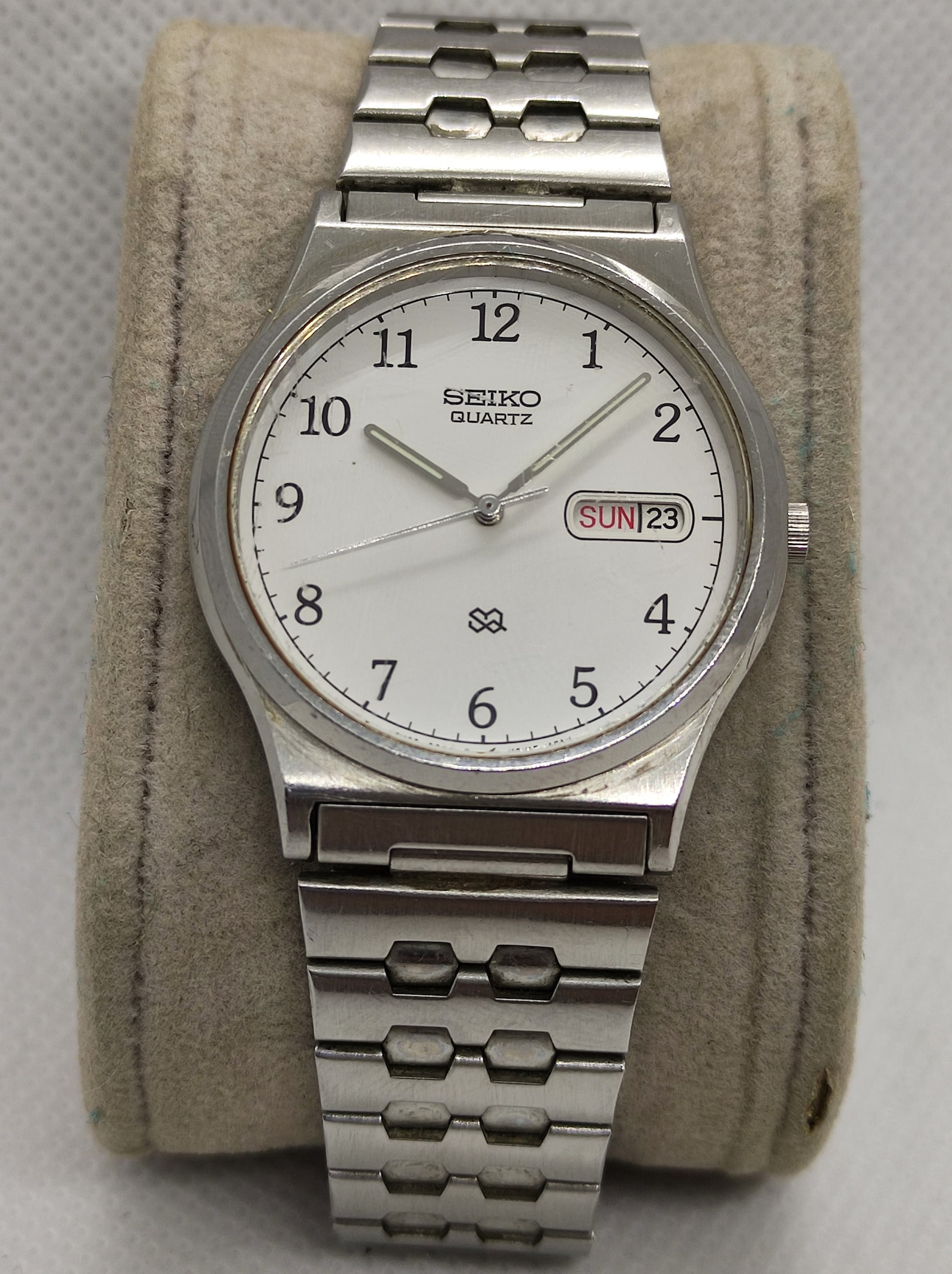 Vintage Seiko SQ Quartz Mens Watch White Dial Date Seiko Etsy