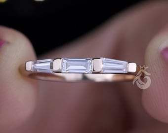 Alliance trois pierres, Baguette 0,33 TW et baguette conique, Alliance incolore en moissanite, Baguette assortie, Bague de fiançailles,