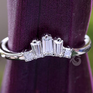 Alianza de boda única de moissanita con corte baguette y media eternidad, alianza vintage de oro blanco para mujer, alianza a juego de princesa, regalo de promesa nupcial
