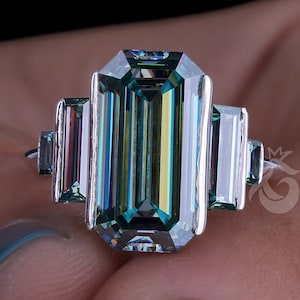 Emerald and Baguette Green Moissanite Five Stone Engagement Ring,925 Art deco baguette ring Emerald Cut Engagement Ring,Step Cut Baguette