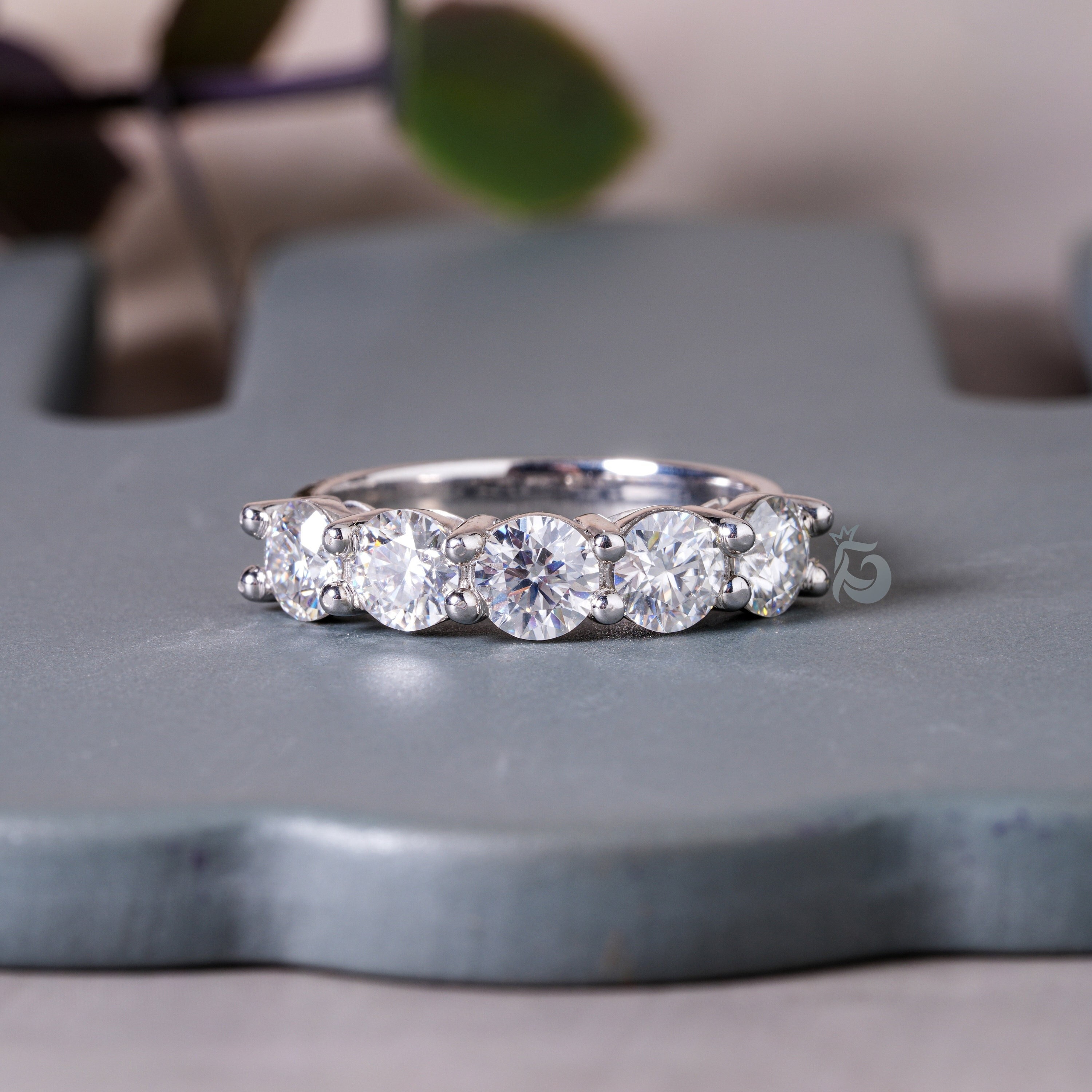 スイスデザインダイヤモンドリングシンプルラウンドブリリアント