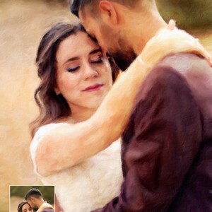 Op de afbeelding: Een schilderij van een koppel dat elkaar omhelst, de vrouw in een witte jurk en de man in een bordeauxrood pak. Het schilderij is gemaakt in een schilderachtige stijl met zichtbare penseelstreken.
