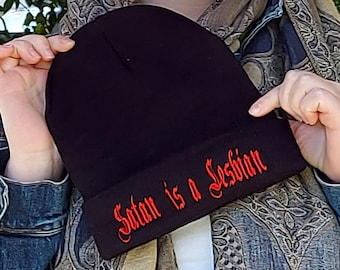 Satan est un bonnet lesbien