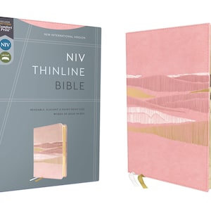Biblia NIV PERSONALIZADA de líneas finas - Impresión cómoda - Piel suave - Rosa - Indexada *** Impresión de nombre personalizada