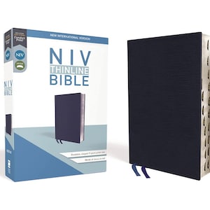 Biblia PERSONALIZADA *** NIV, Thinline - Cuero regenerado - Azul marino - Edición con letras rojas - INDEXADA *** Impresión de nombre personalizada