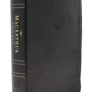 PERSONALIZED     NKJV, MacArthur Studienbibel - Leathersoft - Schwarz - Comfort Print - Indexiert  