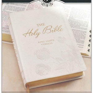Biblia KJV PERSONALIZADA con letra gigante - Aspecto de cuero suave - Blanco - 17 pts. * Impresión de nombre personalizada