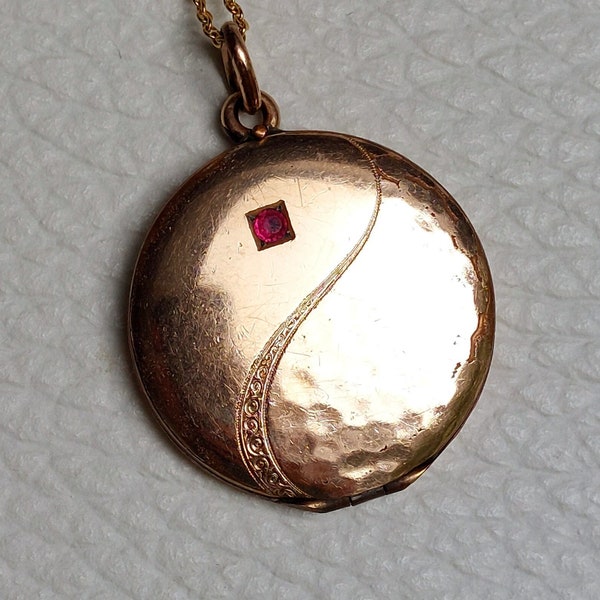 Art Nouveau Rose Gold Locket with Red Paste Stone