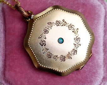 Edwardian Octogonal Gold Locket with Opal and fine engravings