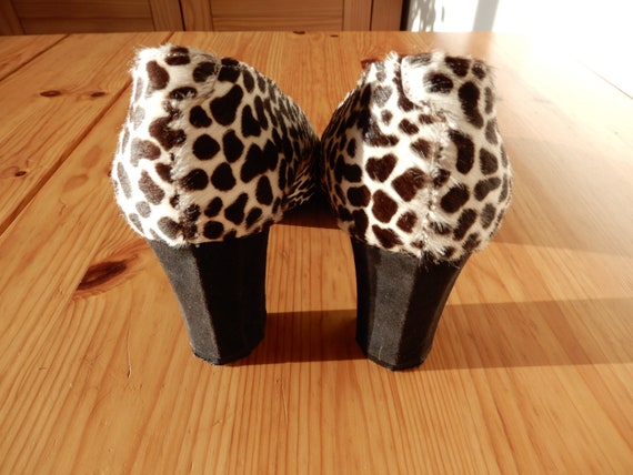 Animal print Italian pumps - image 7