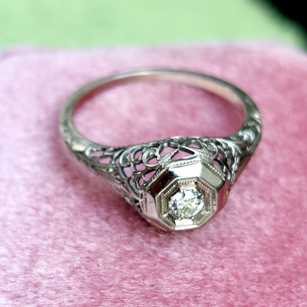 Art Deco White Gold and Diamond Engagement Ring