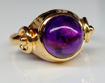 Mid-century Swedish 18k Gold Ring with Amethyst cabochon