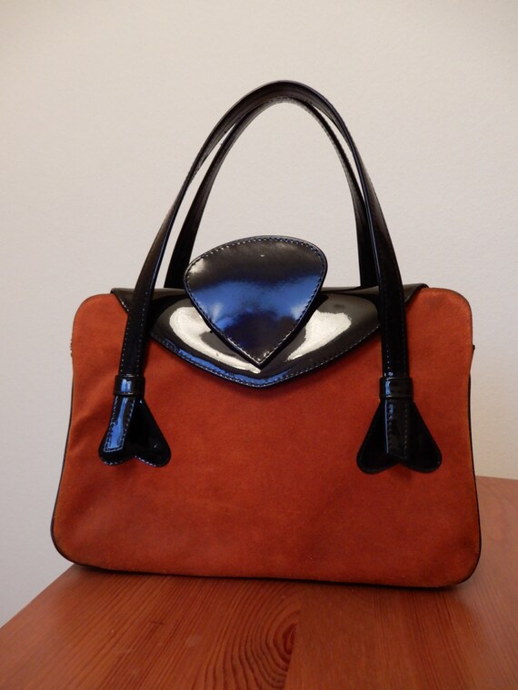 1960s Rust Orange Suede and Patent Leather Handbag - image 6