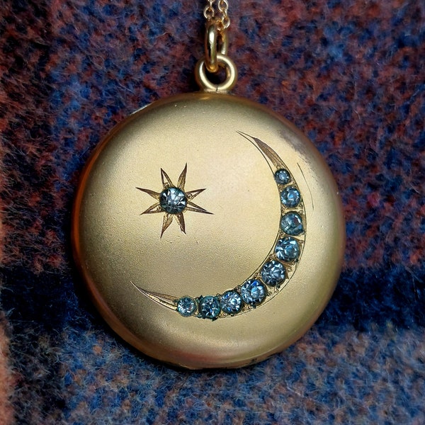 Crescent Moon & Star Celestial Victorian Locket - Monogram AJH