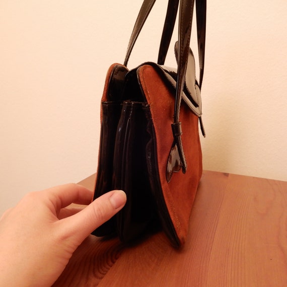 1960s Rust Orange Suede and Patent Leather Handbag - image 8