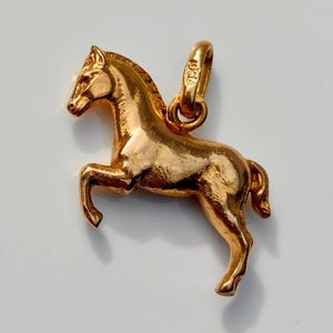Vintage 18k Gold Horse Charm image 2