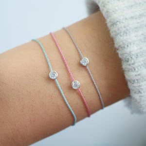 Grau / Rosa / Hellblau, runder Diamant, Sterlingsilber-Lünette, Schutz- und Wunscharmband, Freundschaft, Geburtstagsgeschenk