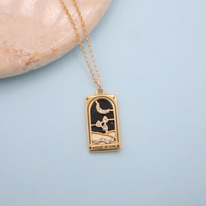 Ridder van bekers tarotkaartketting, 14K gold filled, Mystic of the Cosmos, verjaardagssieraden, cadeau voor haar