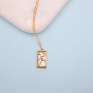 Emaille ketting The Lovers tarotkaart, 14K gold filled, Mystic of the Cosmos, verjaardagssieraden, cadeau voor haar