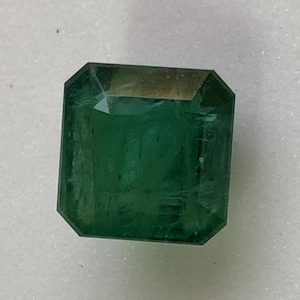 Certified 7.80x8.00x5.70MM Natural Emerald Faceted OCT Gemstone Loose Emerald OCT Faceted gemstone AAA+ Quality Emerald- Price Per Peice