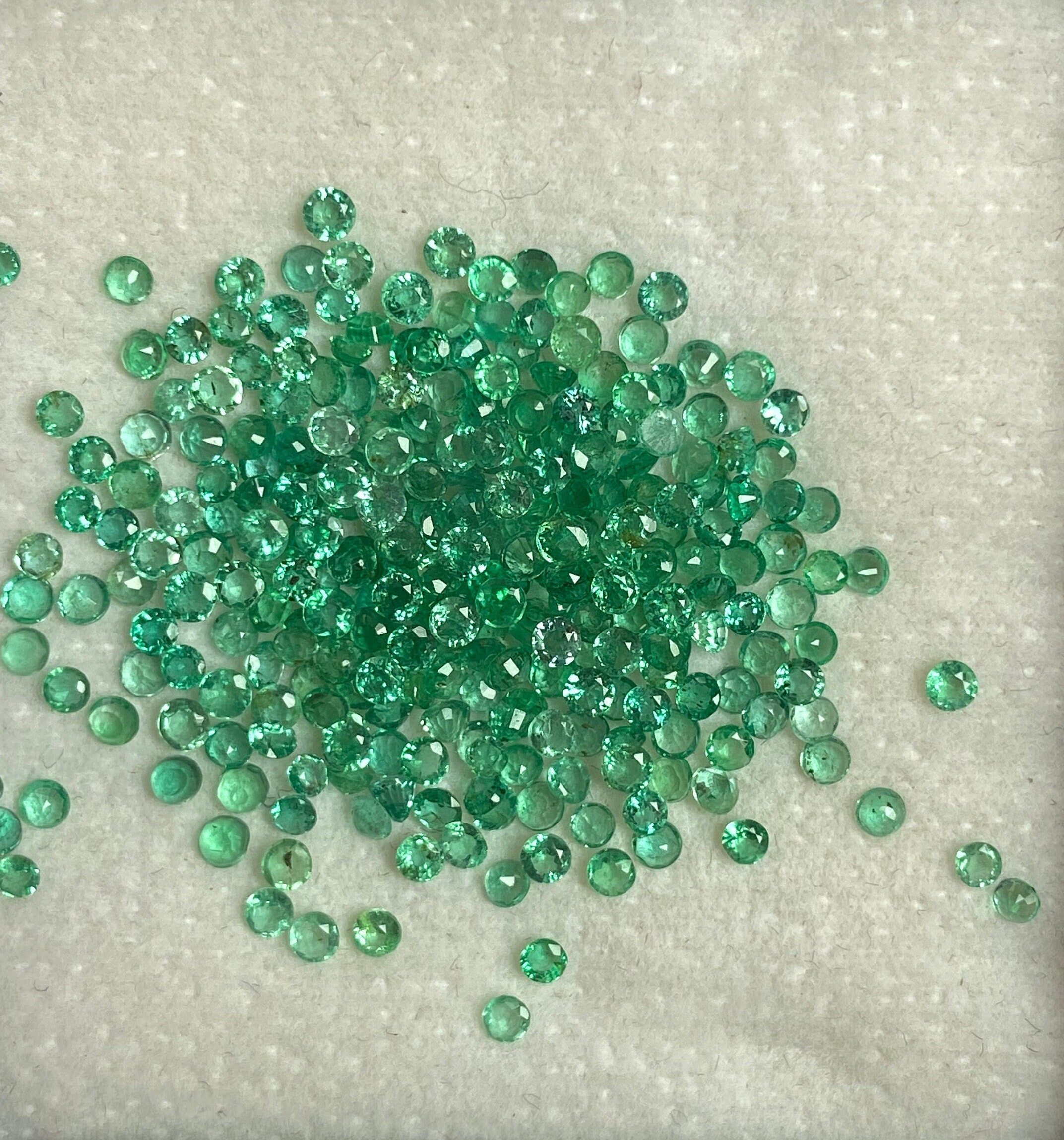 Certified Natural Emerald Round Cut 1.80 MM Lot Vivid Green - Etsy UK
