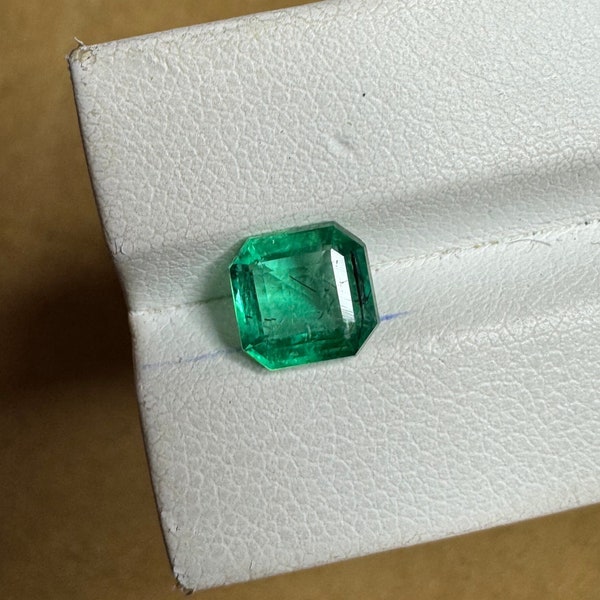 Natural Emerald Square Octagon 7.25x7.25MM/1.68 Carat Vivid Green High Luster Vibrancy Emerald Loose Square Octagon Untreated Clean Gemstone