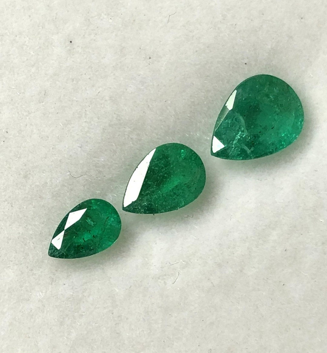 Émeraude Naturelle Non Traitée En Poire Facettée 12x7.1x4.5mm - 2.15 Carats, Certifiée IGL & I, Neuf Sans Emballage