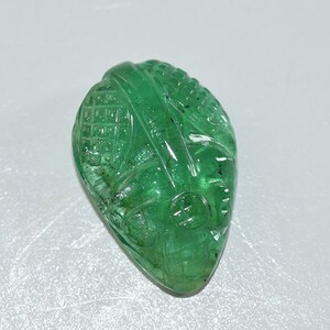 Certified 6.07Cts Natural Zambian Leaf Carved Emerald Fine Quality In Jewellery Making Green Color Gemstone Carving Leaf-Price Per Peice