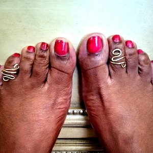 Gold Toe Ring Set, Adjustable 14k Gold-Plated Toe Rings, Hypoallergenic Foot Jewelry