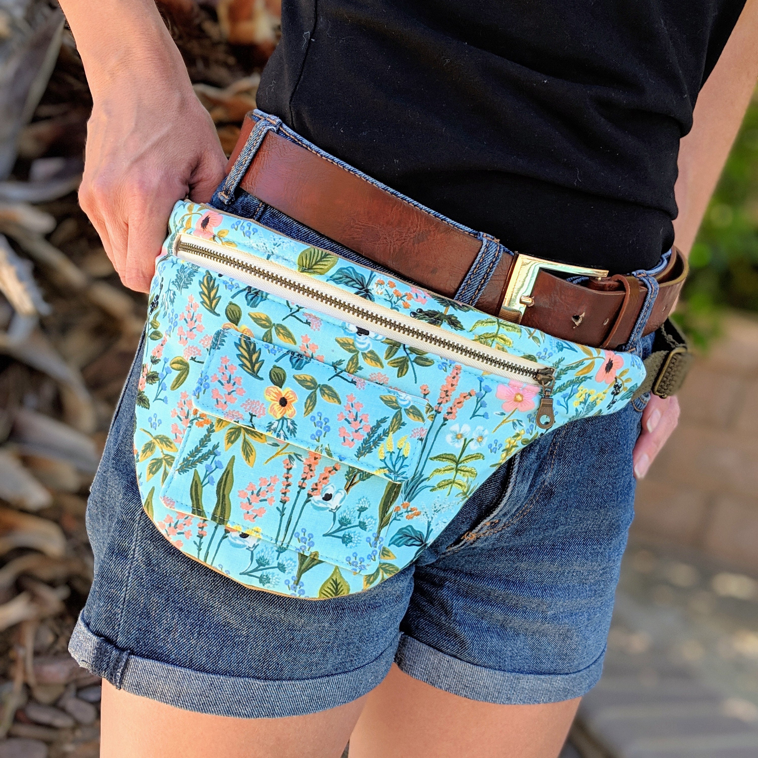 【AAKE】FLOWER PATTERN HIP SACK il_fullxfull.3261524742_pygn.jpg