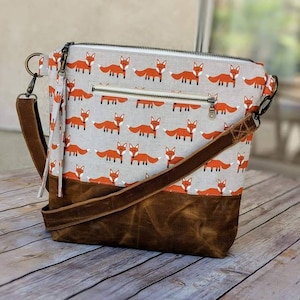 Sac à bandoulière renard en toile cirée, cadeau renards, sac en toile marron, sac à main en tissu imprimé renard, cadeau pour amateur de renard, cadeau de renard mignon