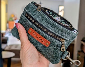 Handmade Antiqued Green Leather Coin Purse: Floral Lining & Key Clip