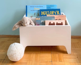 Montessori Wooden Bookcase: Toddler Nursery Furniture