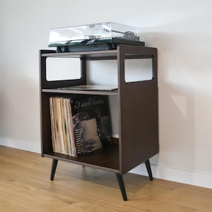 Mobile contenitore per dischi in vinile in stile Mid-Century Modern / Supporto per giradischi marrone scuro / Tavolino per giradischi / Consolle per la conservazione di LP