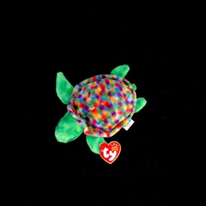 Vintage TY "Zoom" the Green Sea Turtle with a Rainbow Shell (2001) Beanie Baby