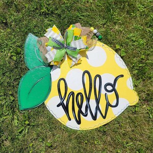 Lemon Door Hanger, Summer Door Wreath, Hello Door Hanger, Lemon Welcome Sign, Summer Porch Décor, Lemonade Stand Sign, Lemon Theme Décor