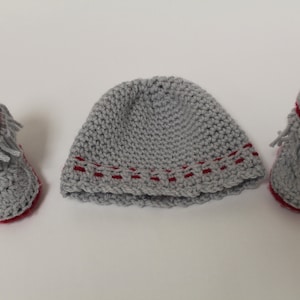 Crochet Baby Moccasins and Hat