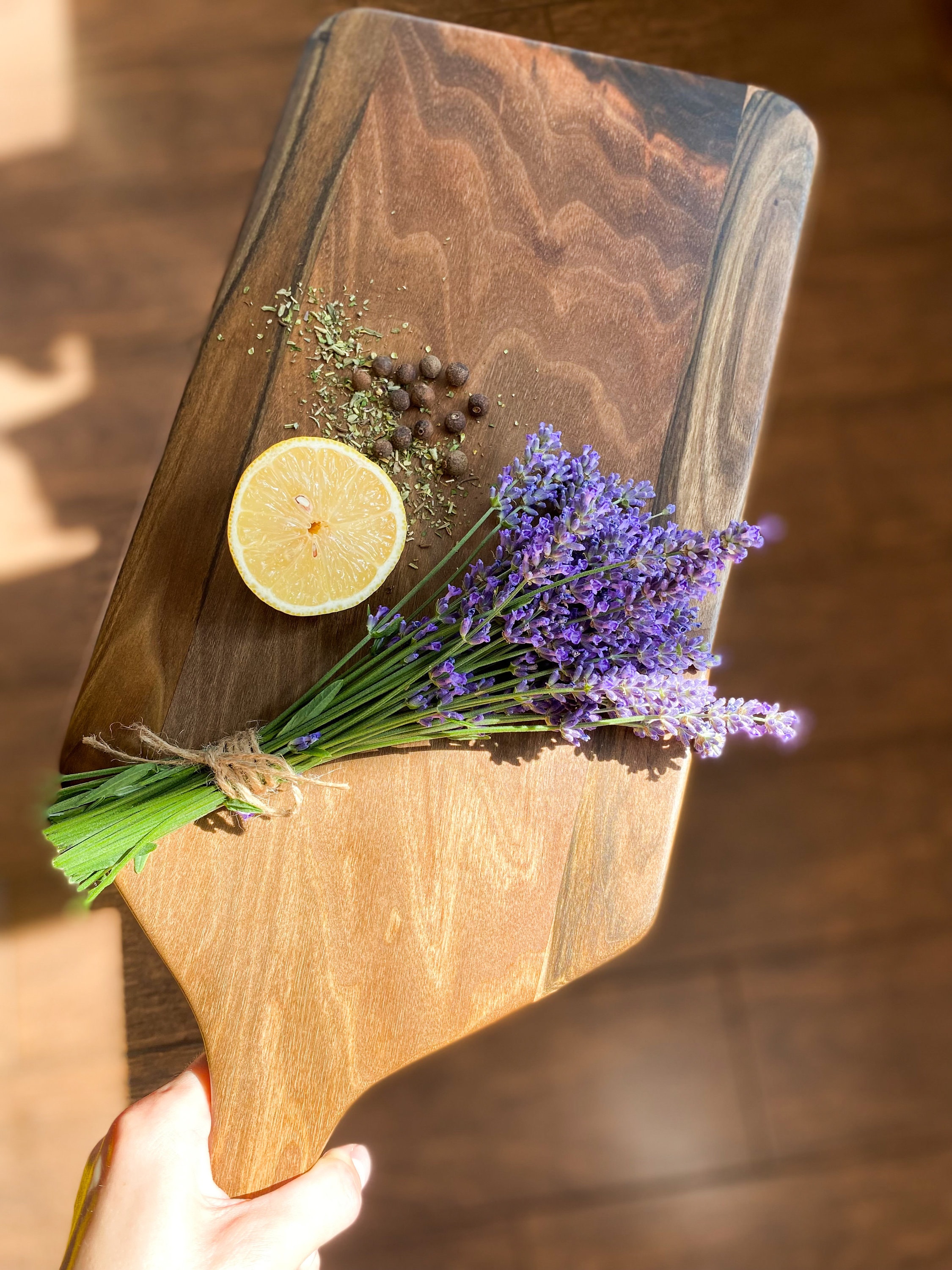 Grill board | walnut serving board | Beautiful barbeque board | original serving board | kitchen board with handle