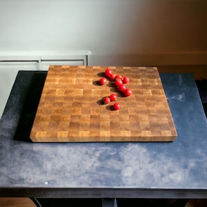 Mother&#39;s Day gift | Chef&#39;s walnut board | Oak end cutting board| End Grain Board| Butcher Block Board| Oak Butcher Block Board