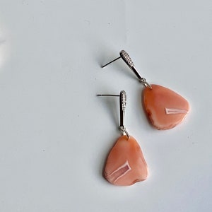Unique Pink Agate Earrings ... pink gemstone earrings. pink agate jewelry. rose agate earrings. pink lace agate earrings.